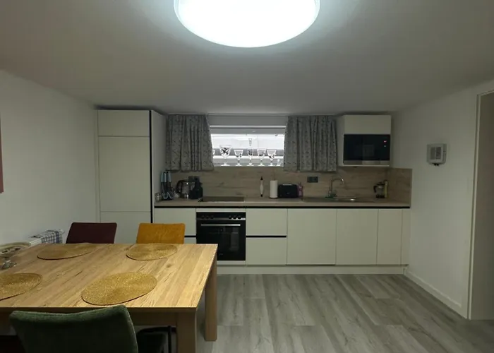 Neu Renoviertes 3 4 Boxspringbetten Moderne Kueche Und Vieles Mehr Privat bolig Lohne (North Rhine-Westphalia)